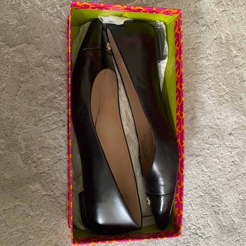 Tory Burch black flat pointy shoes